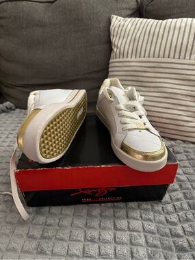 White & Gold Low-Top Women's Sneakers - FUBU